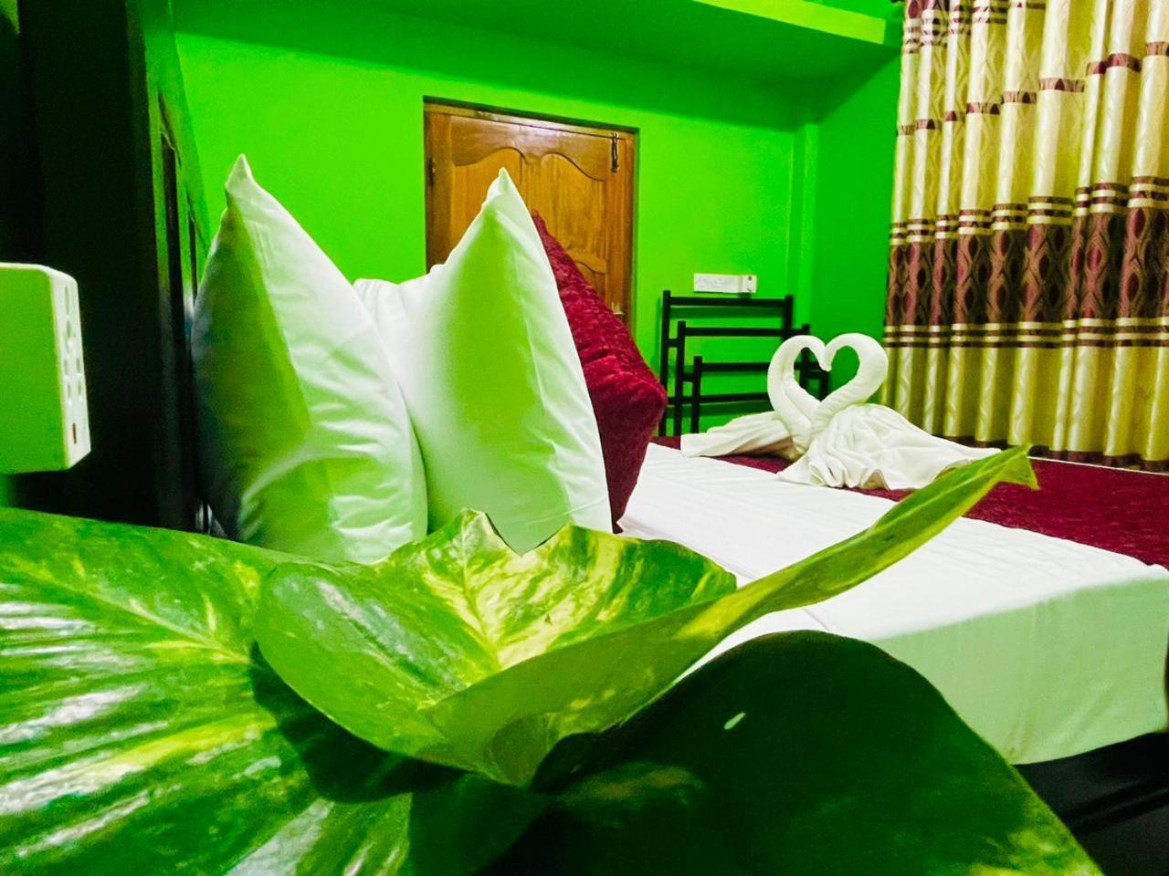 Hema Holiday Villa Trincomalee Buitenkant foto
